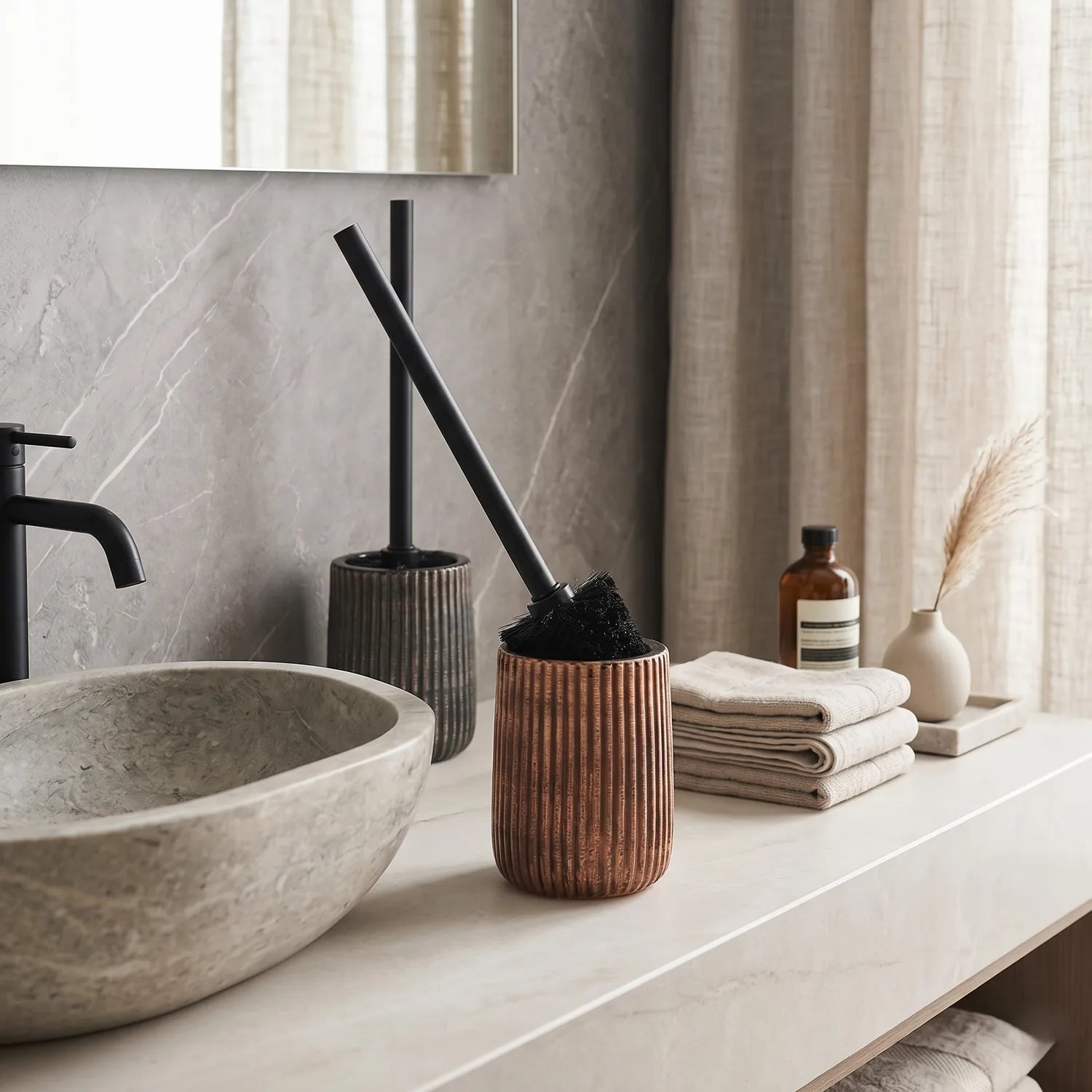 Alltägliche Badezimmer-Essentials aufwerten