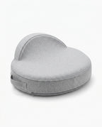 Stillkissen mit ergonomischer Form – entlastet Arme und Schultern beim Füttern – Produktbild 1