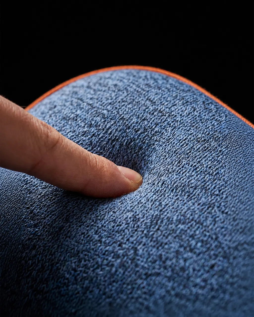 Ergonomisches Kniekissen für Seitenschläfer – deutsche Produktansicht
