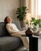 Aroma Diffuser mit Farblicht – Ultraschall-Vernebelung in Holzoptik für einen ruhigeren Raum – Produktbild 3