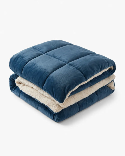 Kuscheldecke aus Lammfleece – wärmende Winterdecke zum Wenden für Bett und Sofa
