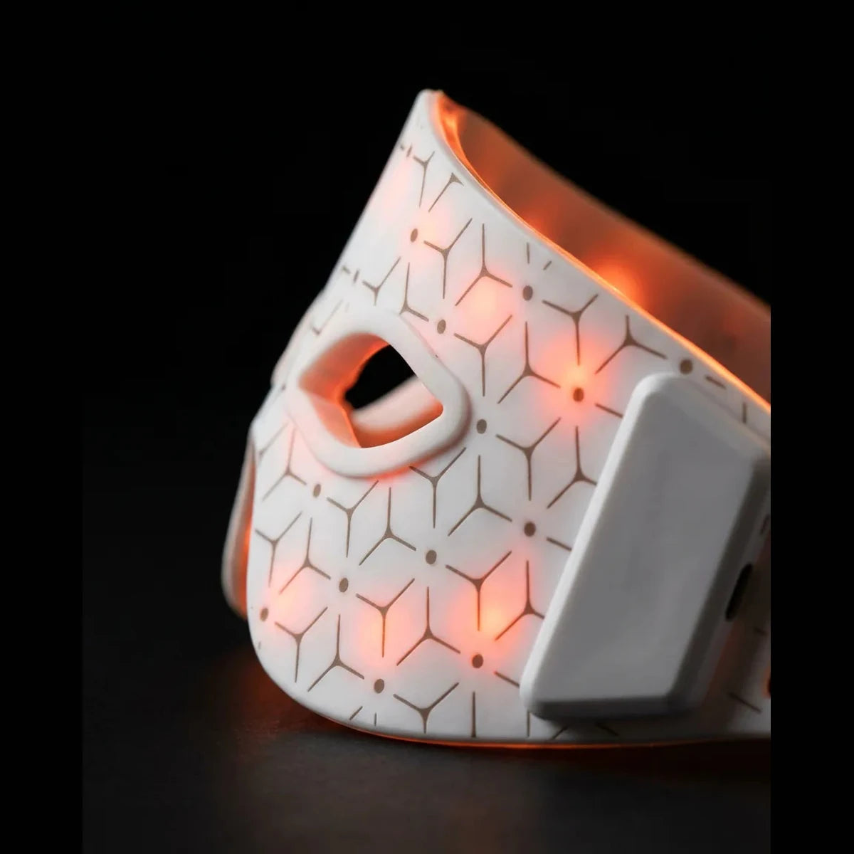 LED-Augenmaske mit Rotlicht – Form und Passform